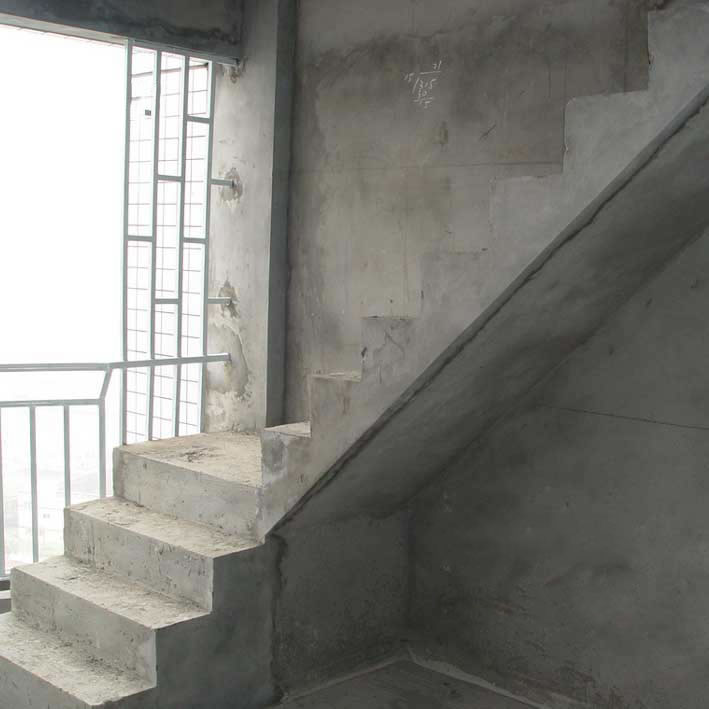 澆筑鋼筋混凝土樓梯